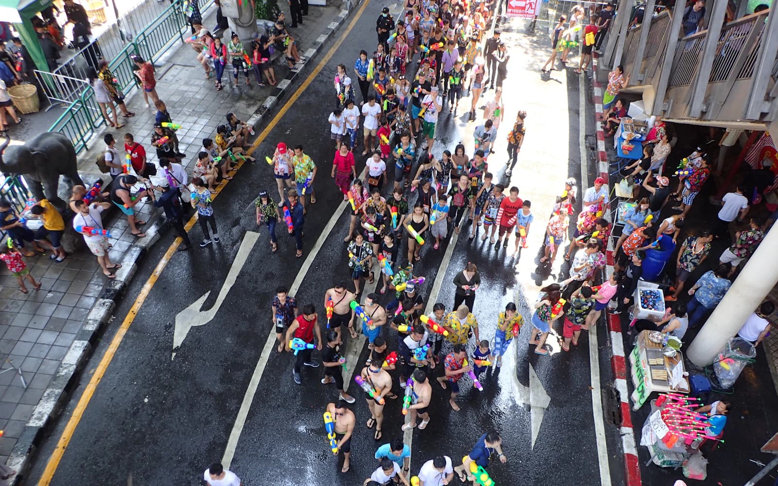 Songkran, Loy Krathong a další thajské svátky, které stojí za to znát